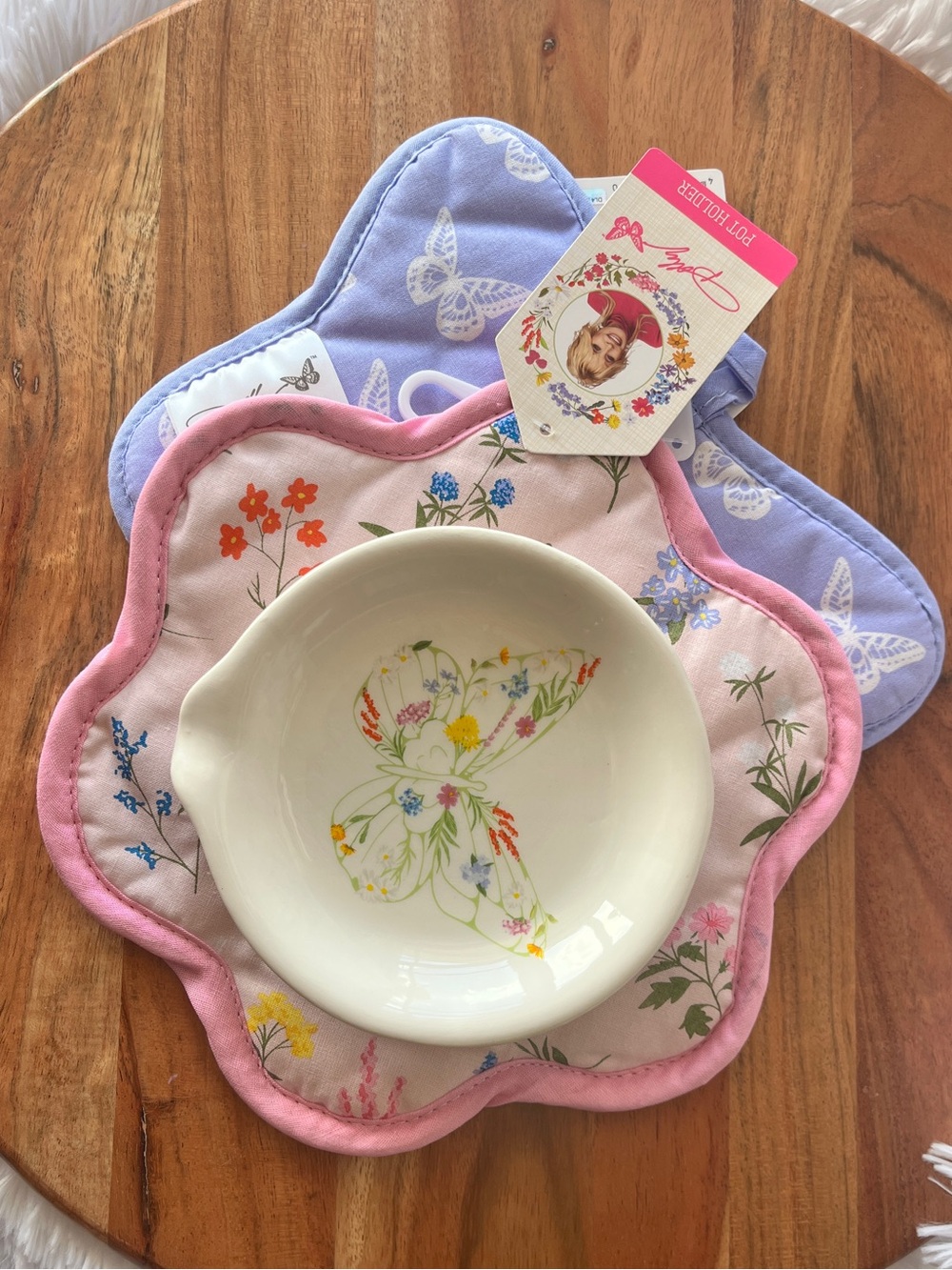 Dolly Parton kitchen lot, new with tags
